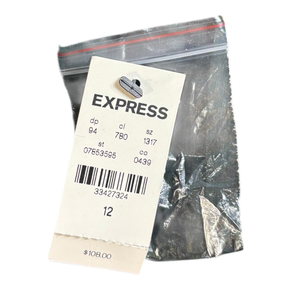Express Dark Green Long-Sleeve Tiered Midi Dress - Picture 8 of 8